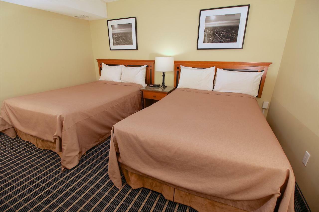 Medicine Hat Inn & Suites Εξωτερικό φωτογραφία
